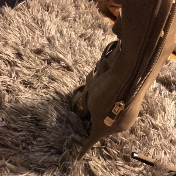 Women’s Strappy Highheels - Picture 4 of 5